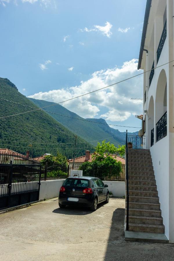 Katerina & Elia'S Family House Apartment Leonidio Luaran gambar