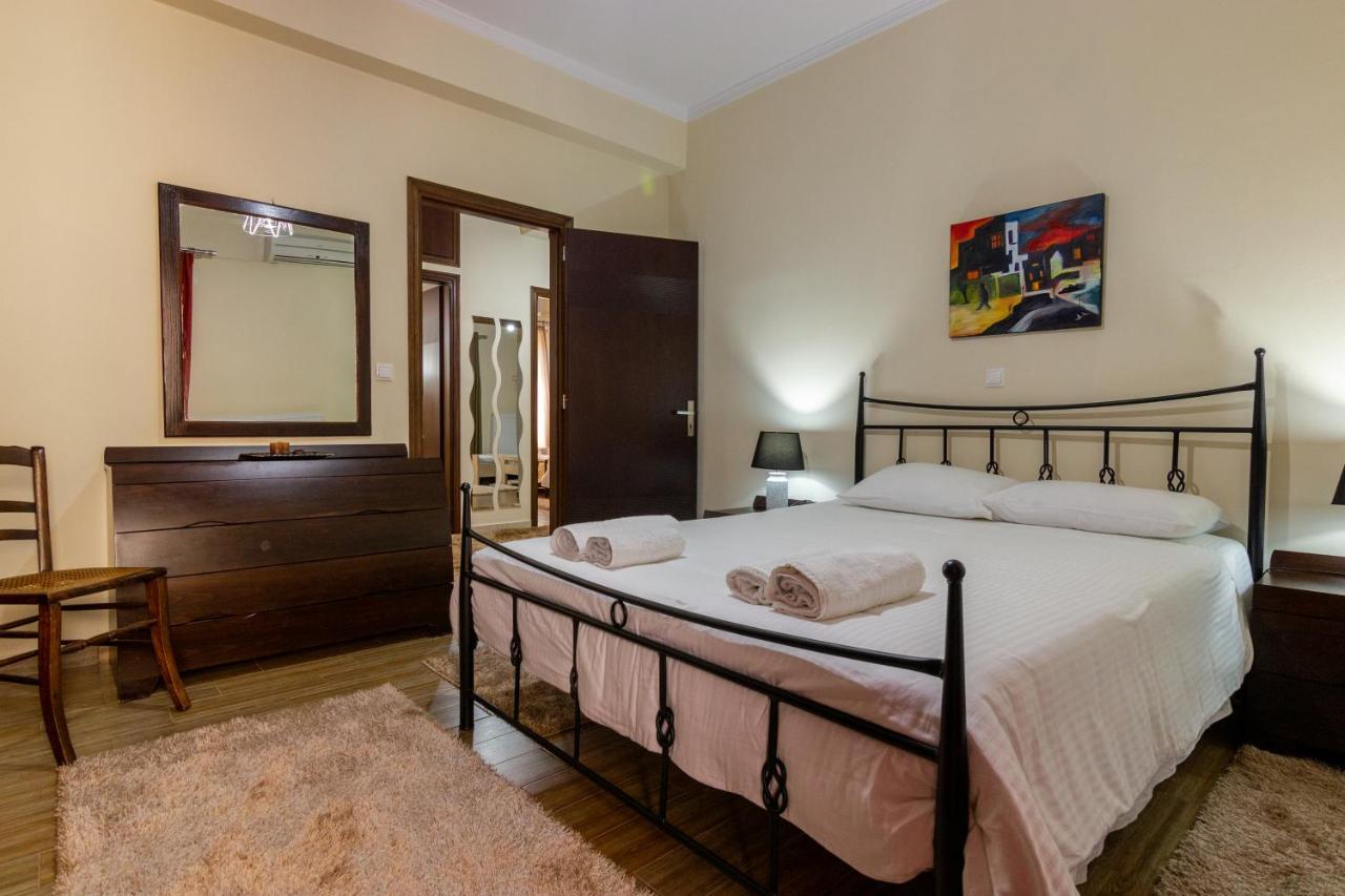 Katerina & Elia'S Family House Apartment Leonidio Luaran gambar