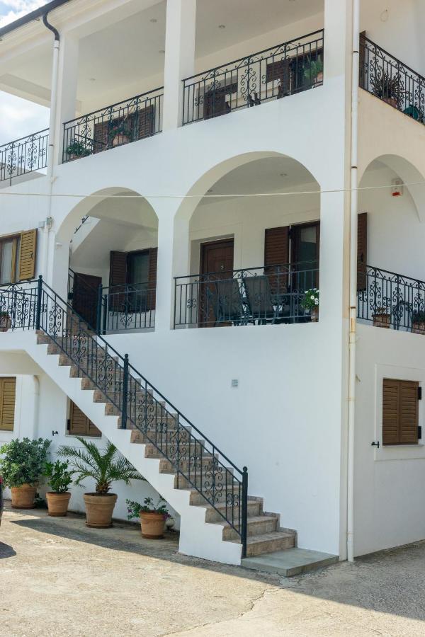 Katerina & Elia'S Family House Apartment Leonidio Luaran gambar